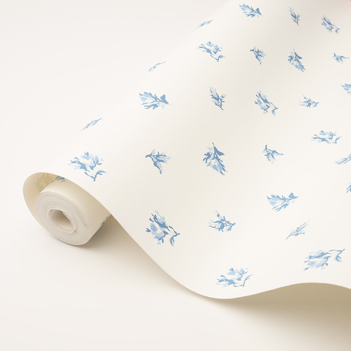 MARGIE-FLORAL-PORCELAIN-SCHUMACHER-5014740
