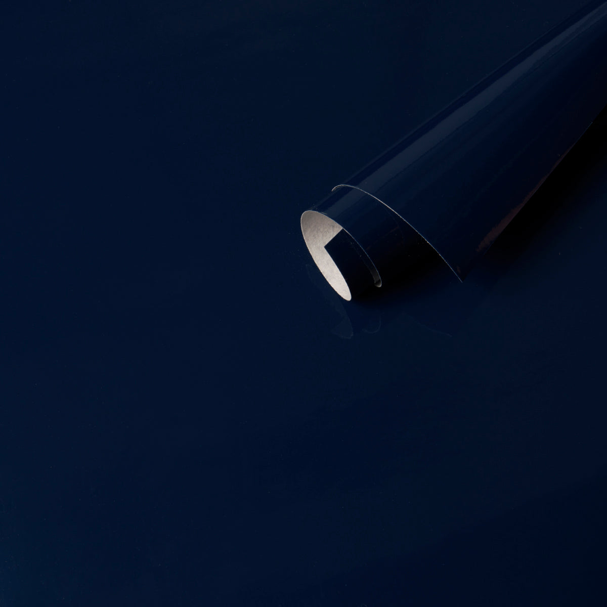 ACE-FAUX-LACQUER-PERFORMANCE-VINYL-NAVY-SCHUMACHER-5015941
