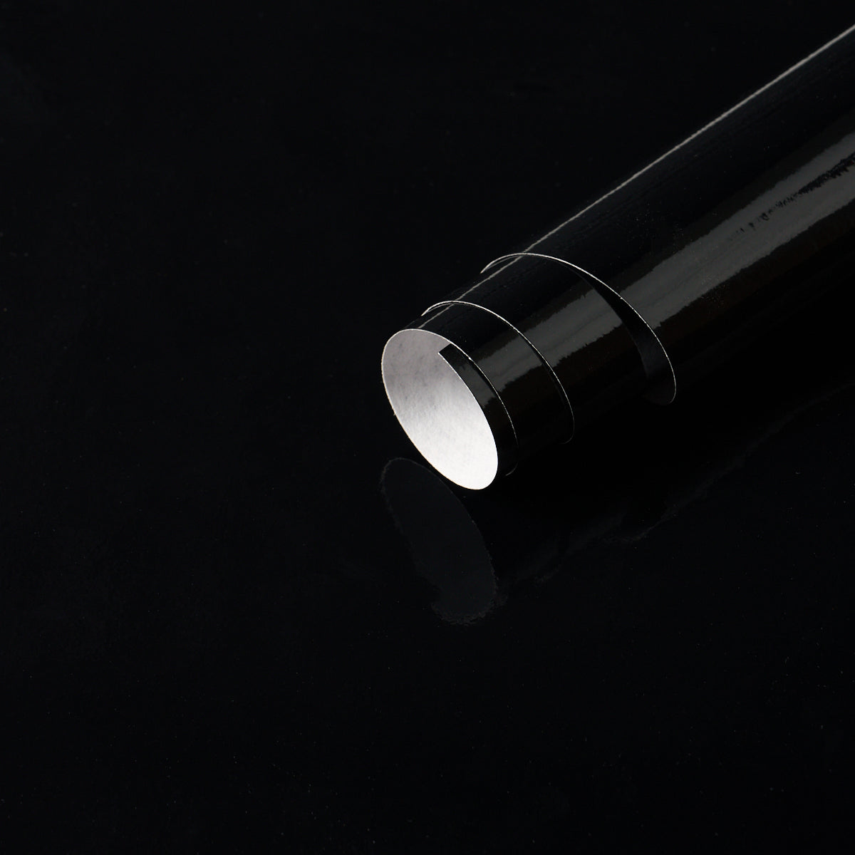 ACE-FAUX-LACQUER-PERFORMANCE-VINYL-BLACK-SCHUMACHER-5015945
