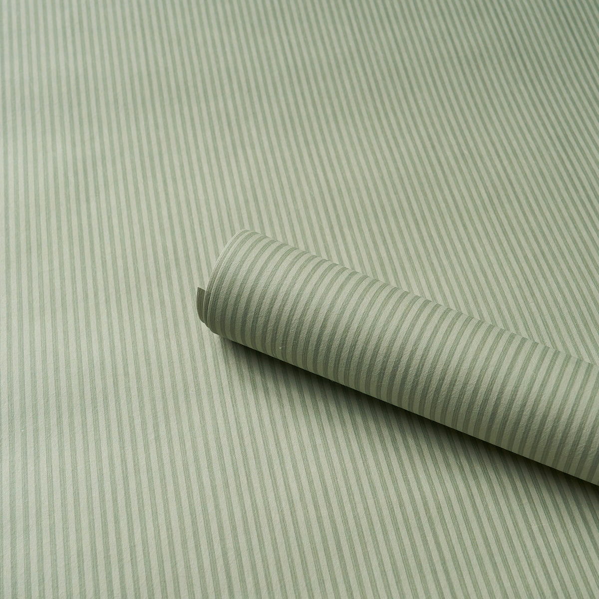 EDWIN-STRIPE-NARROW-SAGE-SCHUMACHER-5017630 - Schumacher Wallpaper