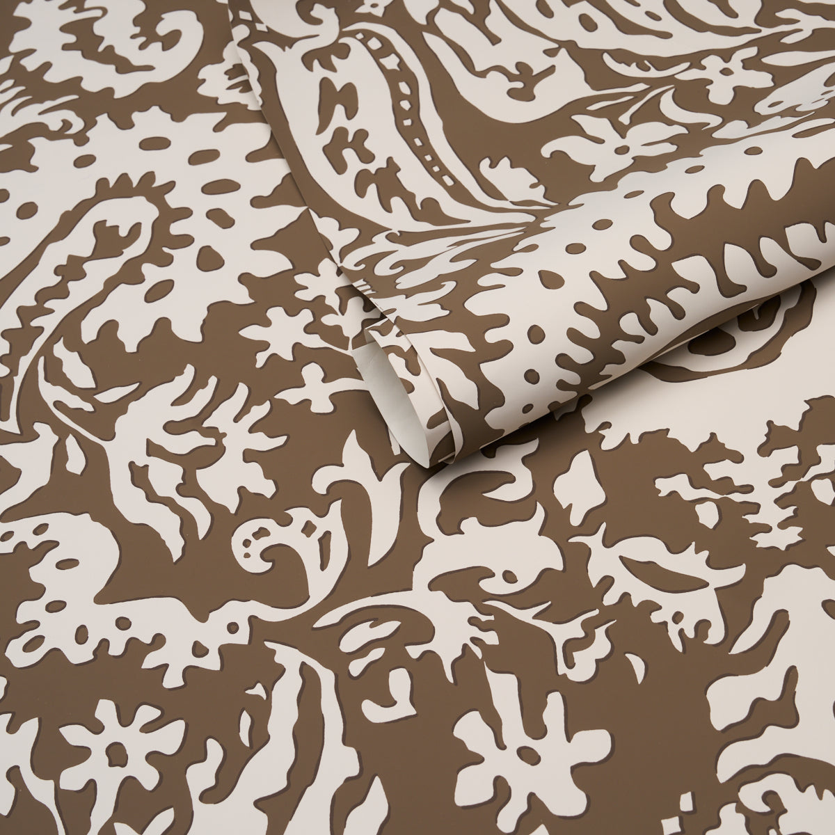 SUFFOLK-DAMASK-BROWN-SCHUMACHER-5017720