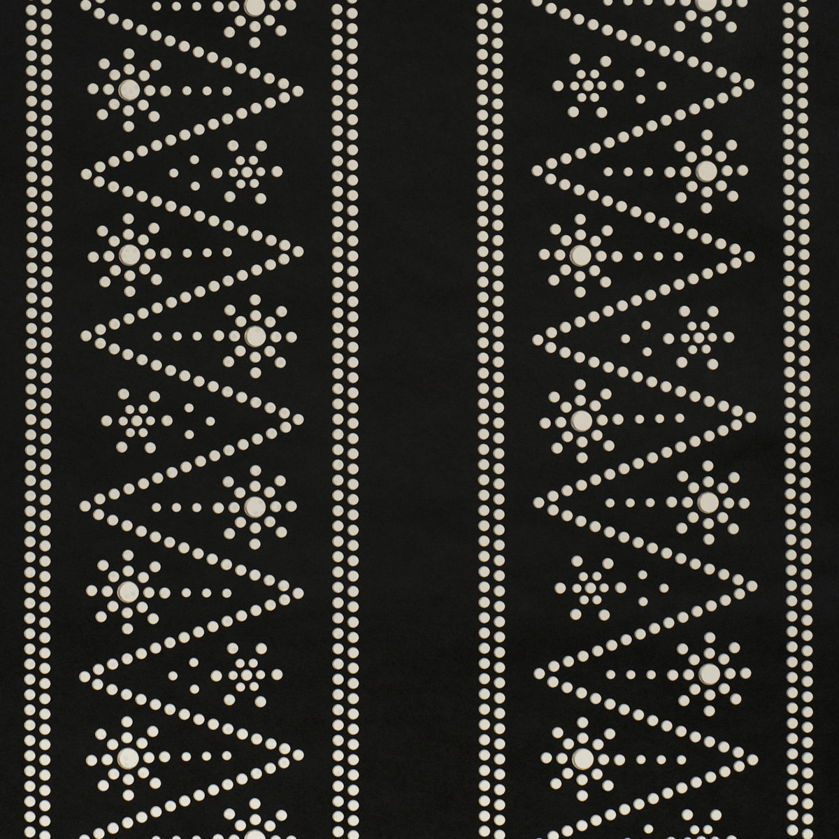 THE-PEARLIES-BLACK-SCHUMACHER-5018373