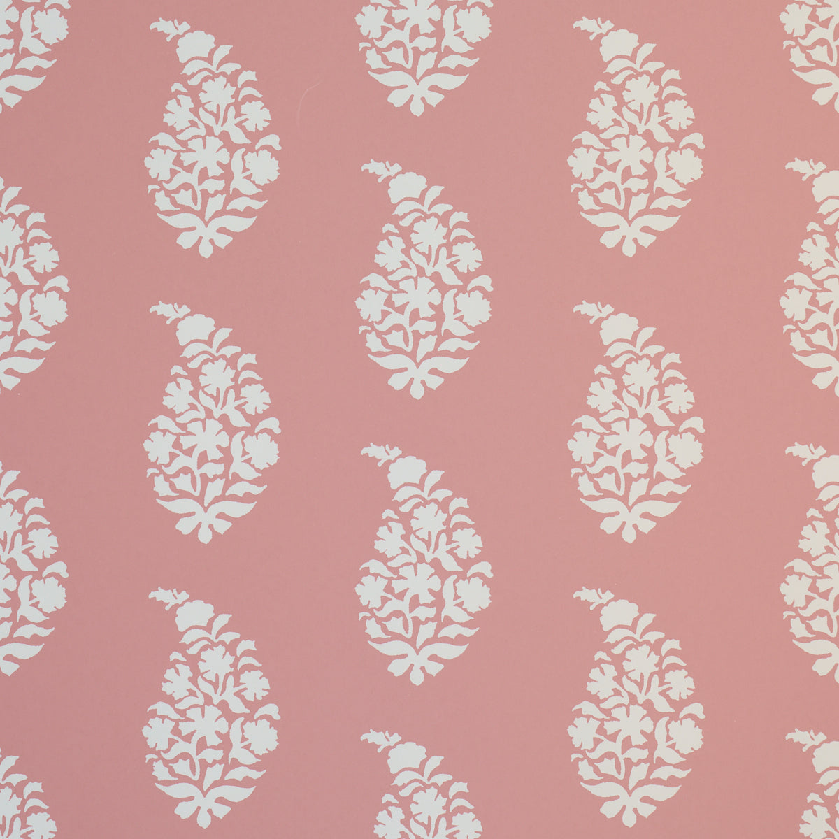 Schumacher Kaia Paisley wallpaper in Pink, 5018490 — view 3 - Schumacher Wallpaper