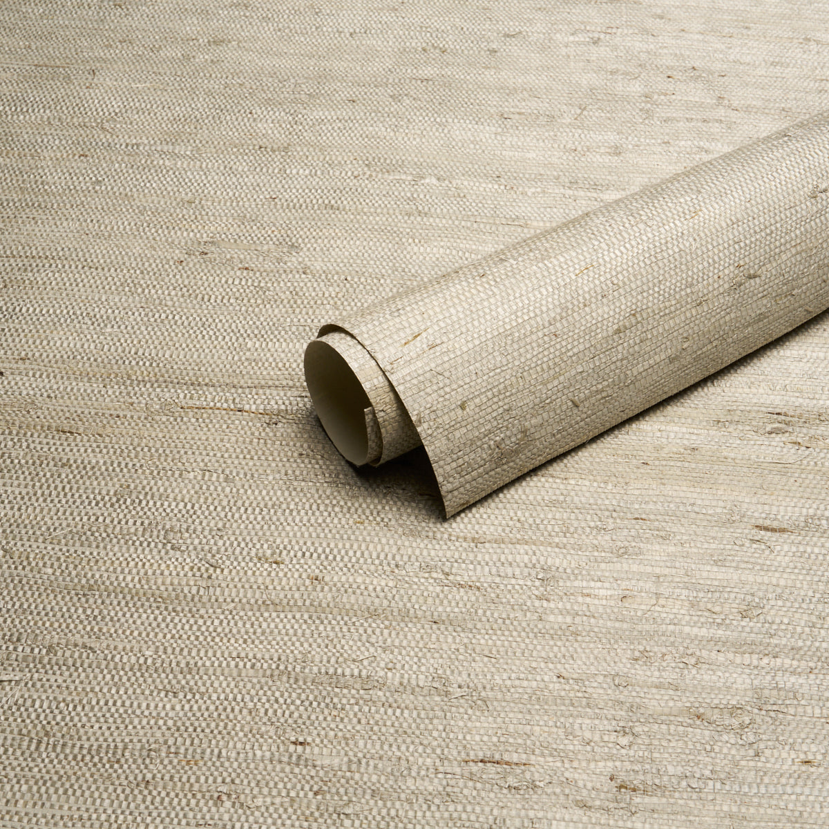 Schumacher Han Arrowroot wallpaper in Silver, 5018512 — view 3 - Schumacher Wallpaper