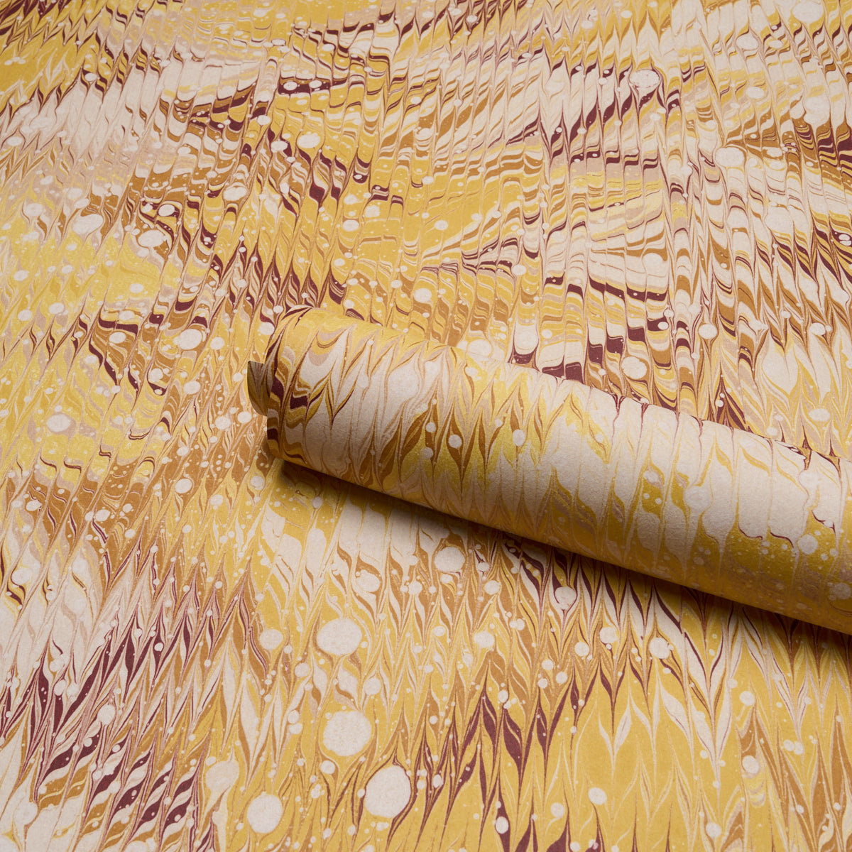 Schumacher Mesmeric wallpaper in Curry, 5018591 — view 4 - Schumacher Wallpaper