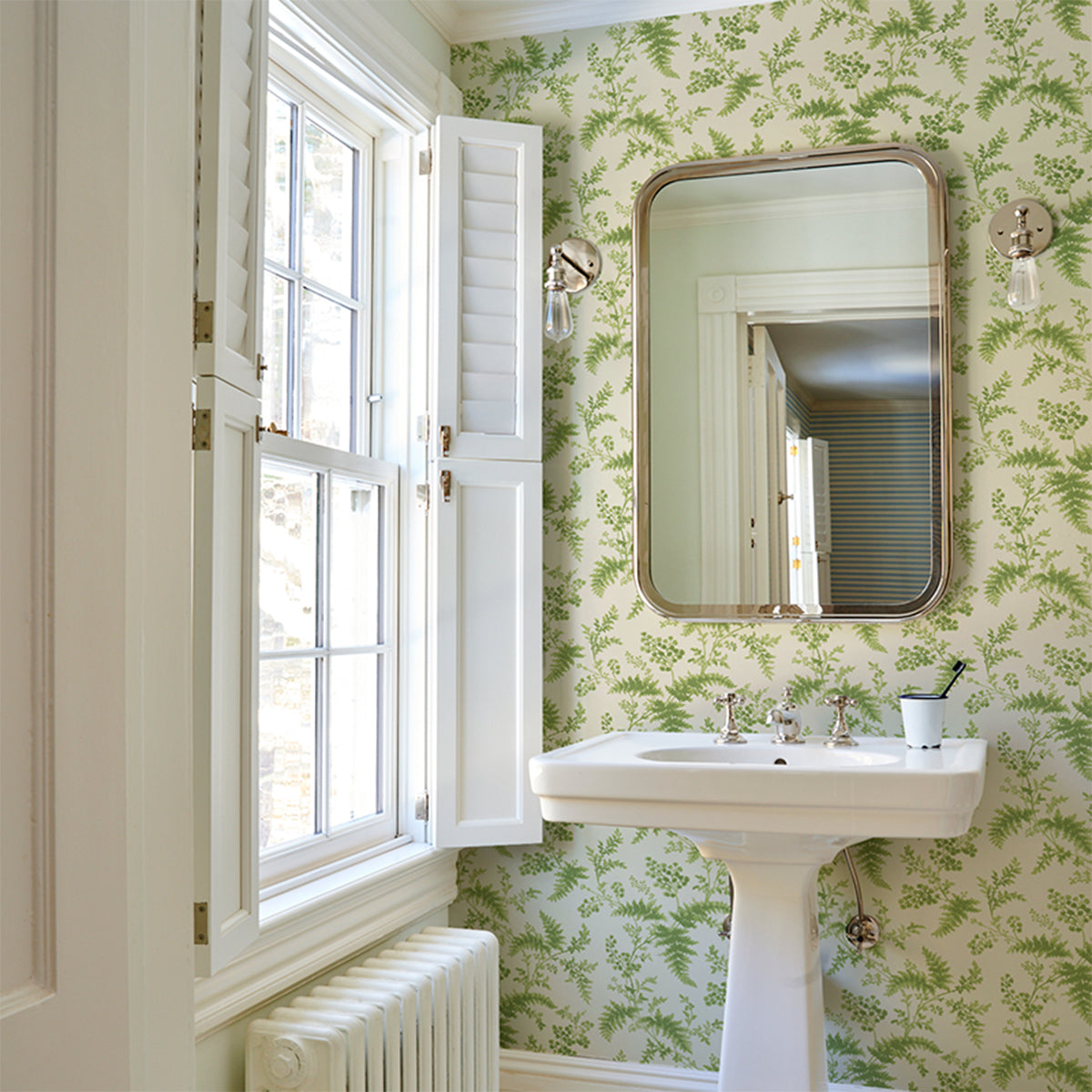 Schumacher Maidenhair wallpaper in Moss, 5018620 — view 5 - Schumacher Wallpaper