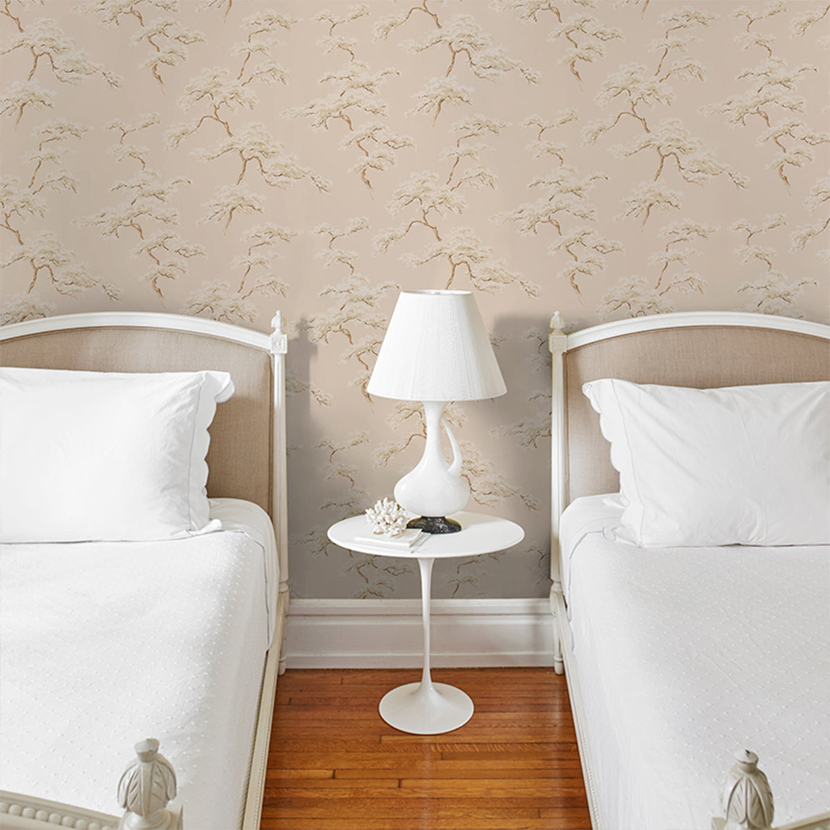 Schumacher The Way Through The Woods wallpaper in Linen, 5018630 — view 5 - Schumacher Wallpaper