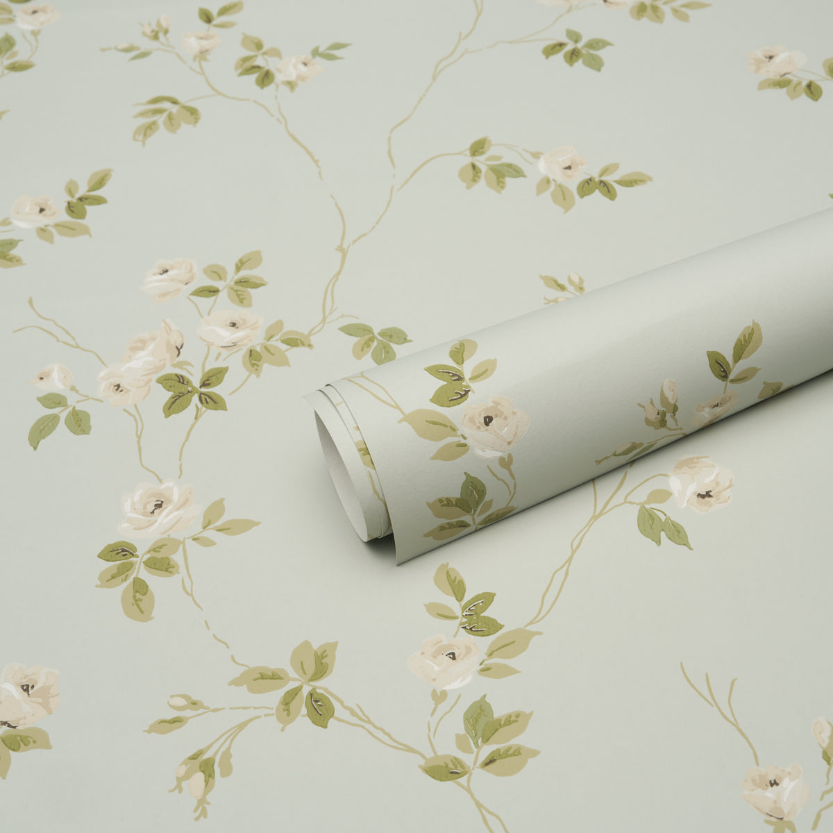 Schumacher Lady Of Shalott wallpaper in Aqua, 5018660 — view 4 - Schumacher Wallpaper