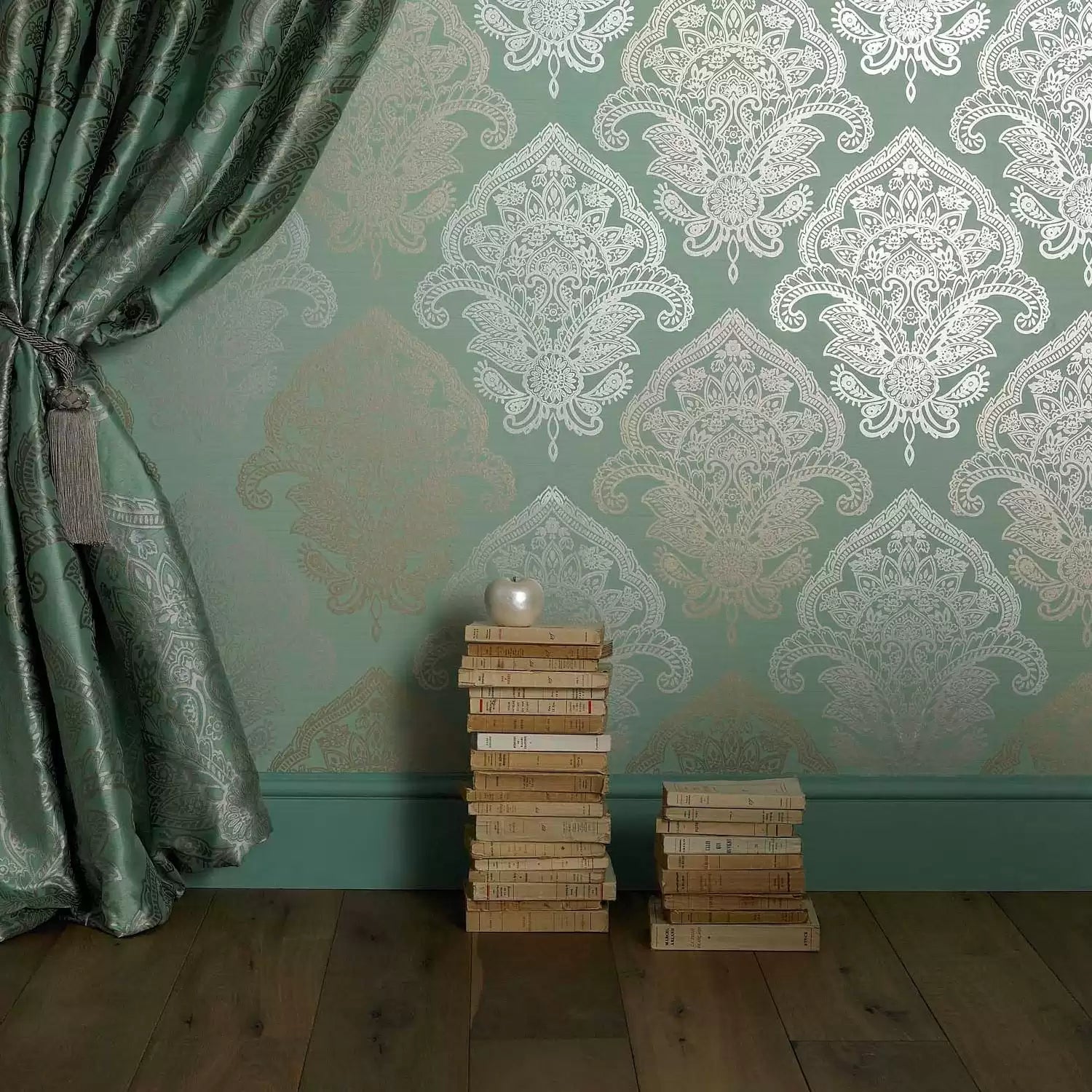 Lombardia Bergonzi - Nina Campbell - NCW4013-04 Wallcovering