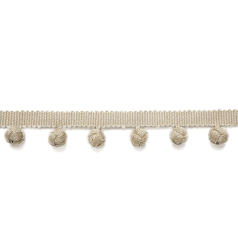 PIERRE-BOBBLE-FRINGE-GREIGE-SCHUMACHER-65511 - Schumacher Recortar
