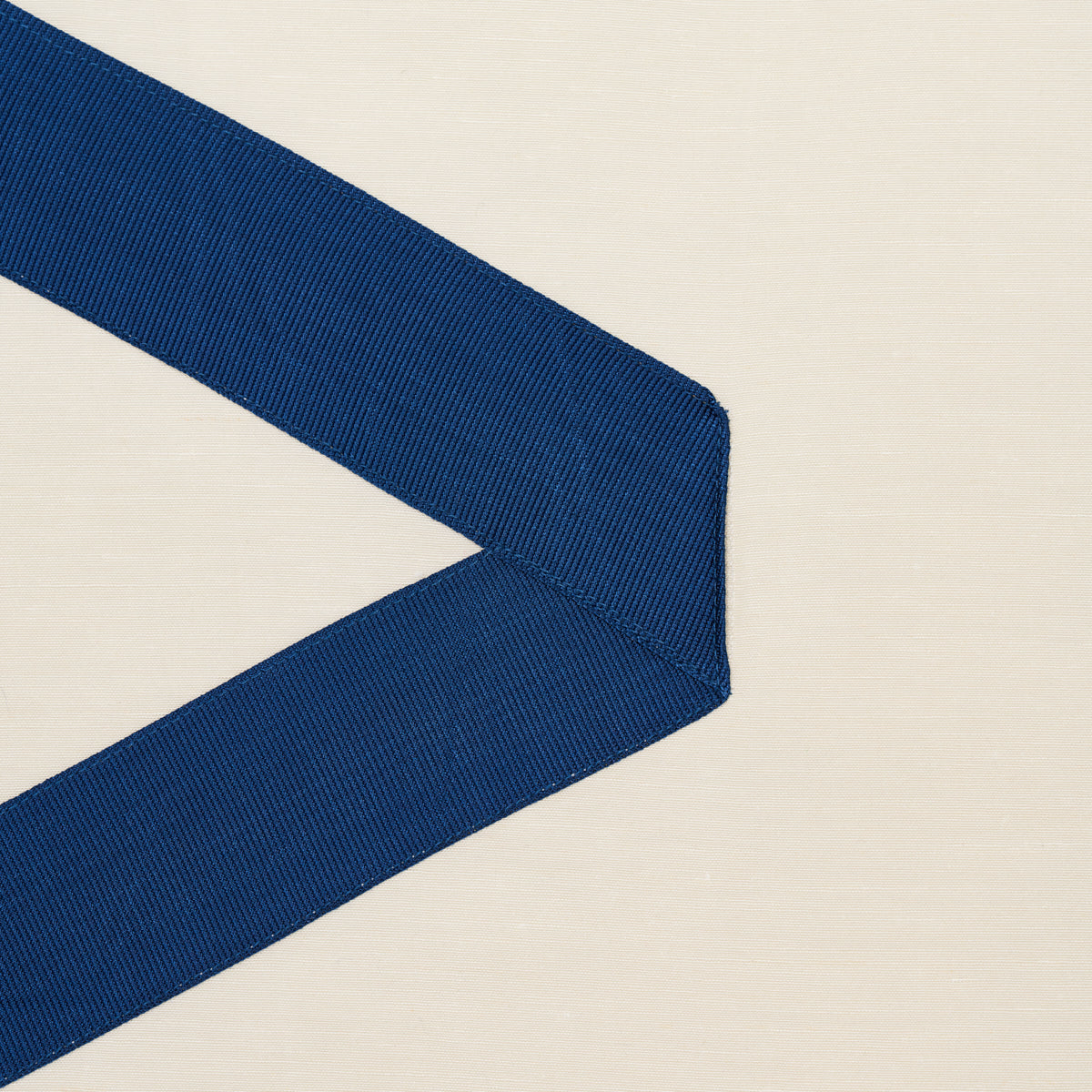 LEGERE-LINEN-SILK-APPLIQU-COBALT-ON-IVORY-SCHUMACHER-69695
