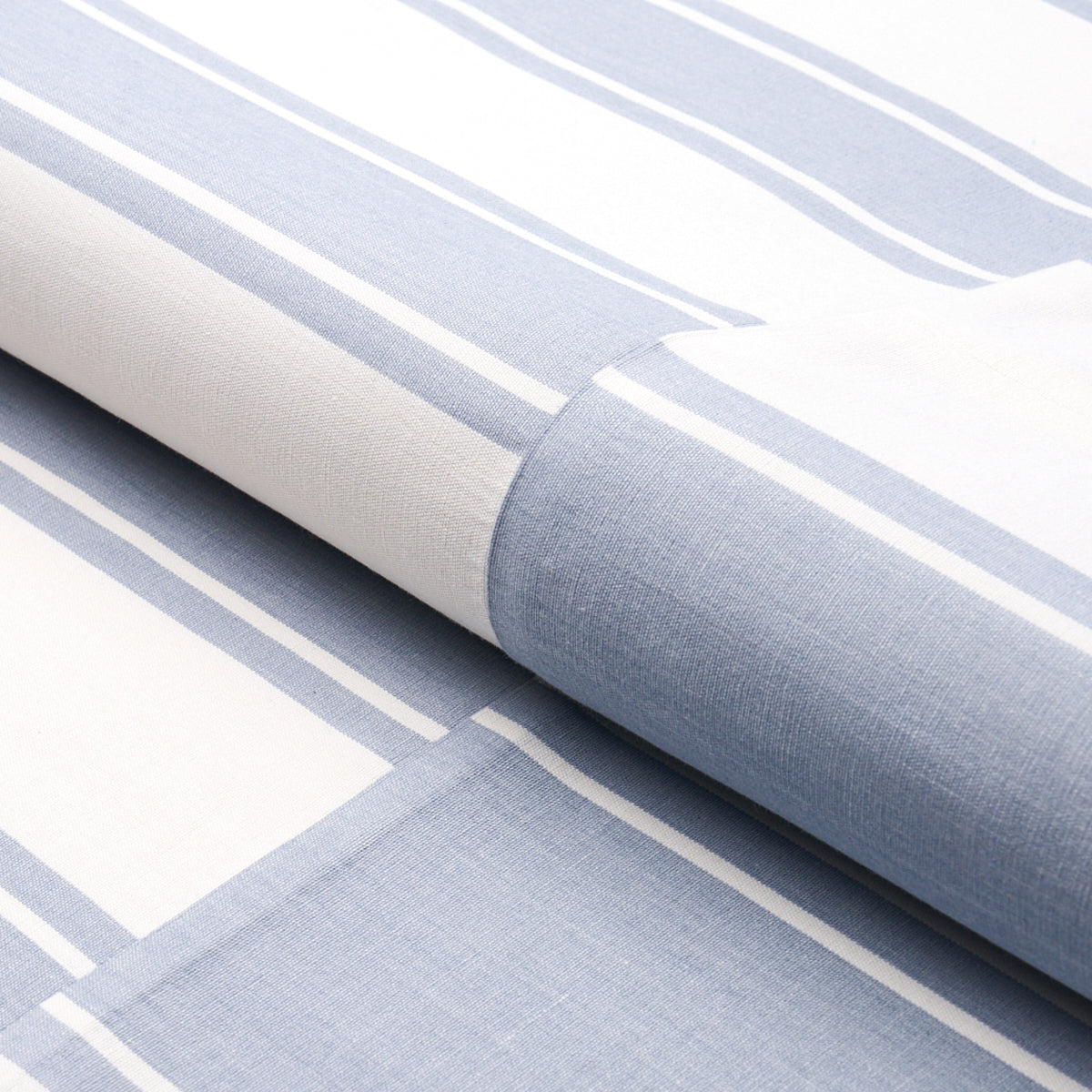 NOMAD-SKY-SCHUMACHER-69983 - Schumacher Fabric