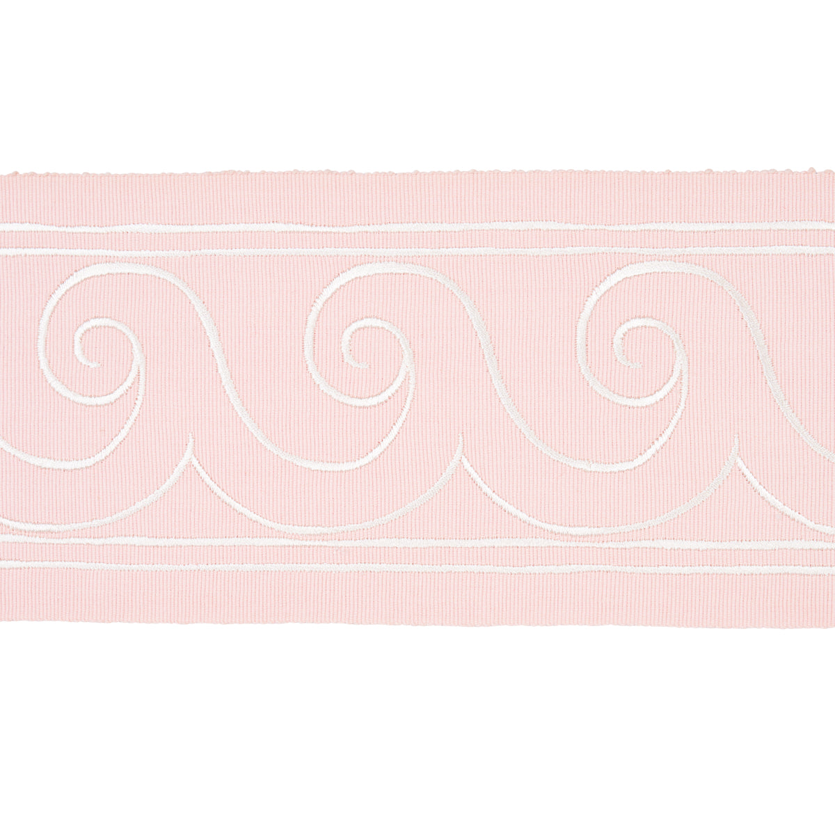 GREEK-WAVES-TRIM-WHITE-ON-BLUSH-SCHUMACHER-70755 - Schumacher Recortar