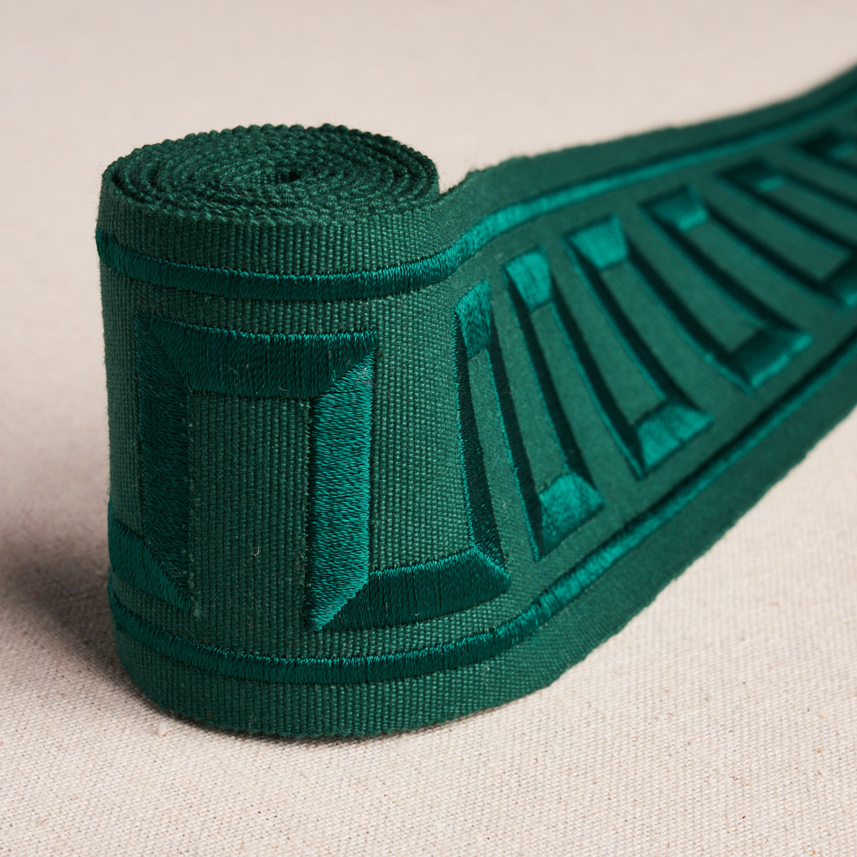 GREEK-KEY-EMBROIDERED-TAPE-EMERALD-SCHUMACHER-70804 - Schumacher Trim