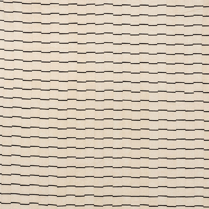 LINES-BLACK-SCHUMACHER-71210