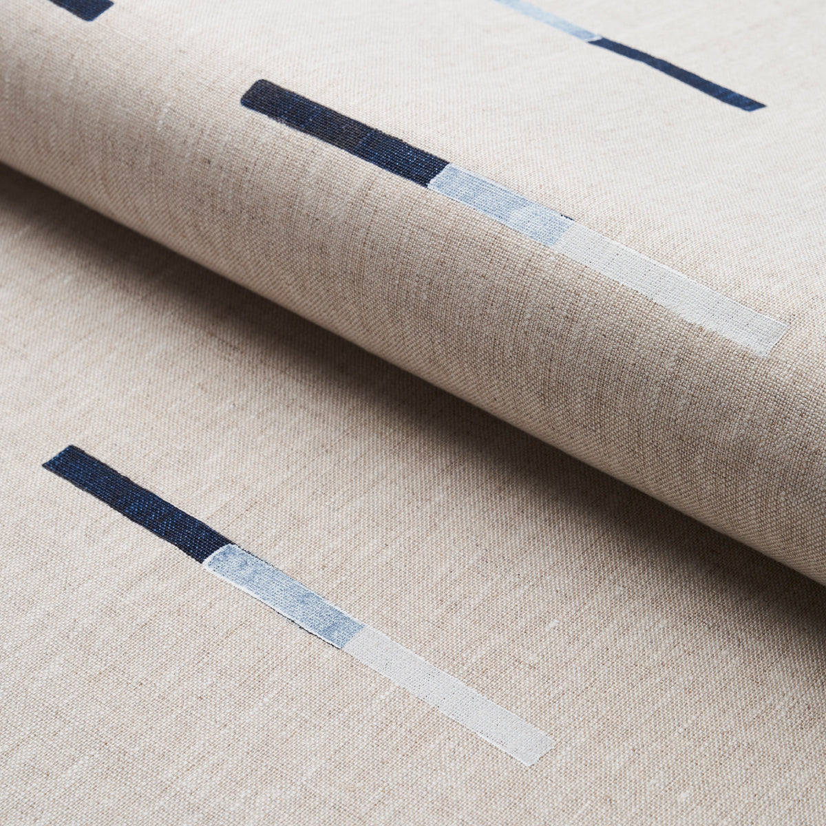 OVERLAPPING-DASHES-NAVY-SCHUMACHER-74031