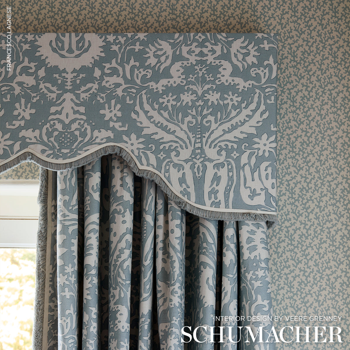 MEYER-BRUSH-FRINGE-CLOUD-SCHUMACHER-74943 - Schumacher Recortar
