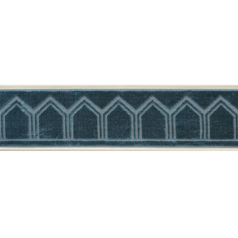 VIZIER-VELVET-TAPE-PATINA-SCHUMACHER-75731 - Schumacher Recortar