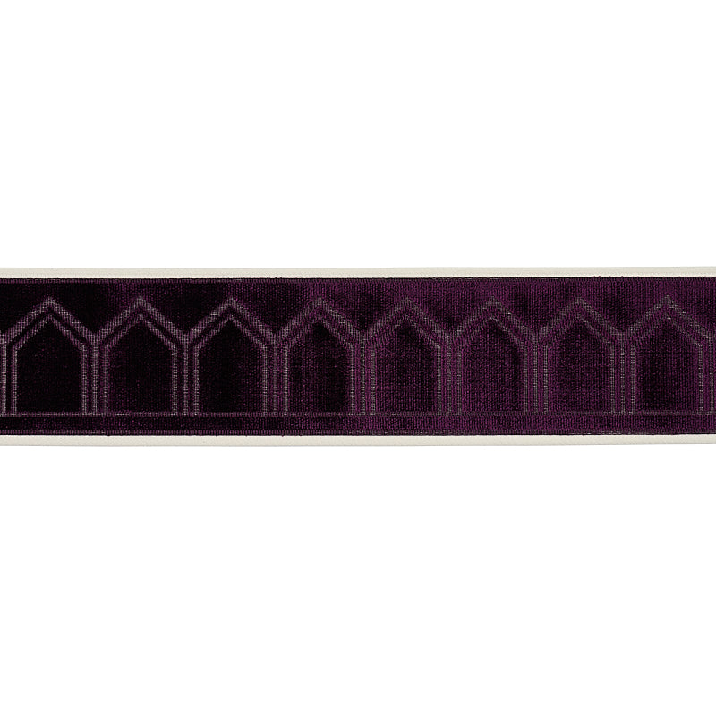 VIZIER-VELVET-TAPE-AUBERGINE-SCHUMACHER-75736 - Schumacher Recortar
