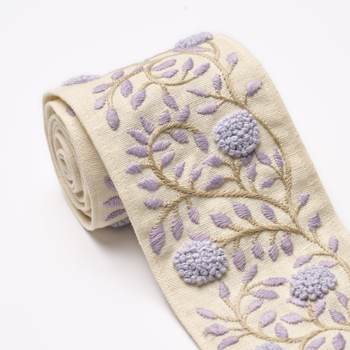 ASHOKA-TAPE-LILAC-CREAM-SCHUMACHER-76297 - Schumacher Trim