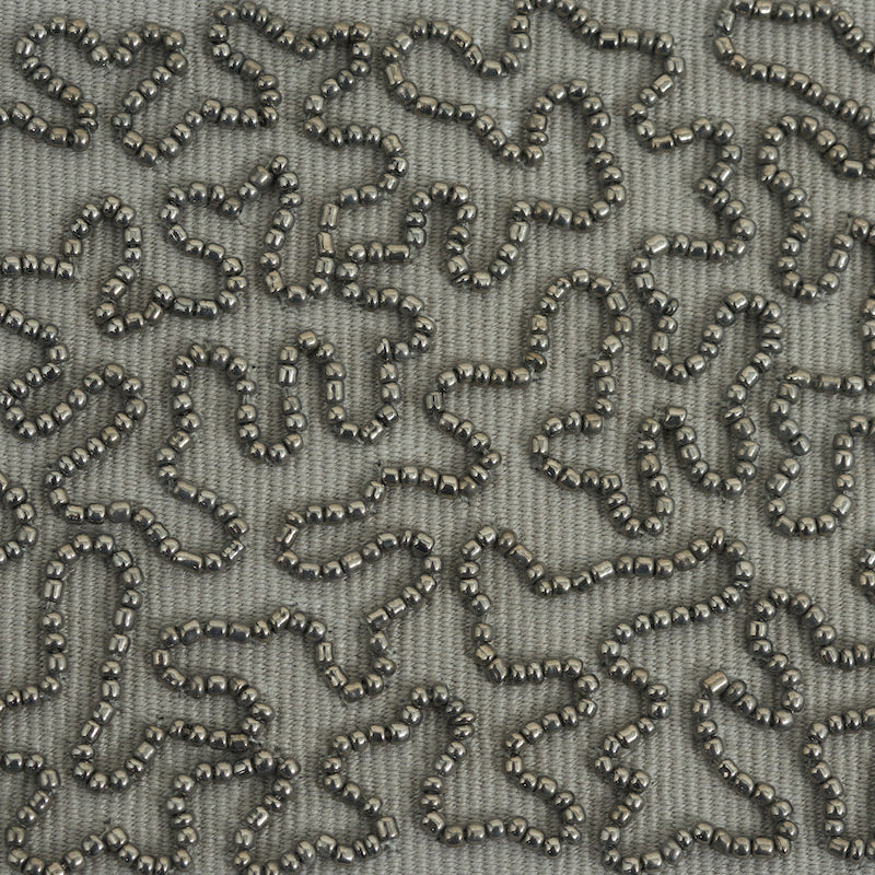 VERMICELLI-BEADED-TAPE-GUNMETAL-SCHUMACHER-77480 - Schumacher Recortar