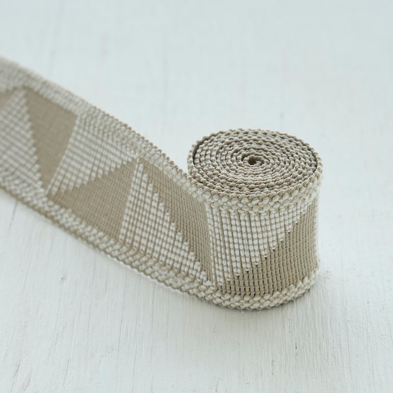TEAGUE-TAPE-INDOOR-OUTDOOR-NEUTRAL-SCHUMACHER-78531 - Schumacher Recortar