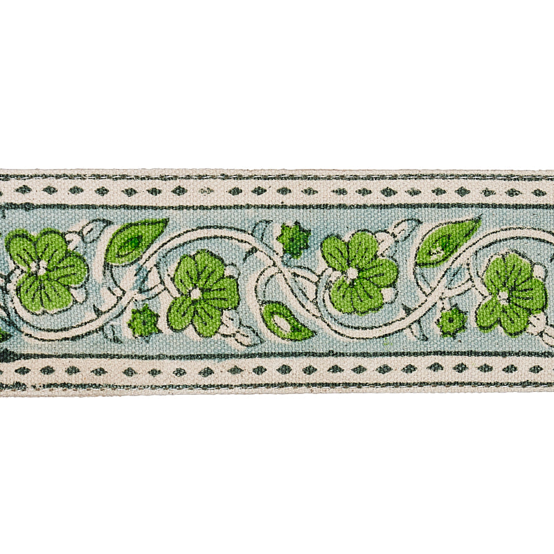 MILA-HAND-BLOCK-PRINT-TAPE-GREEN-SCHUMACHER-78592 - Schumacher Recortar