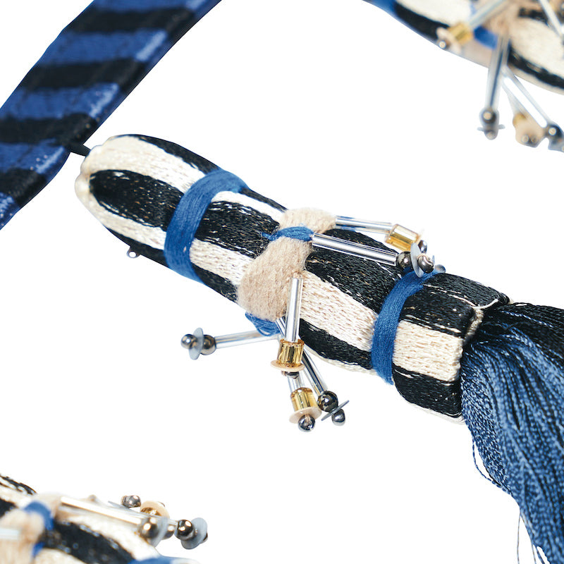 ANTONY-TASSEL-TRIM-BLUE-BLACK-SCHUMACHER-79600 - Schumacher Recortar