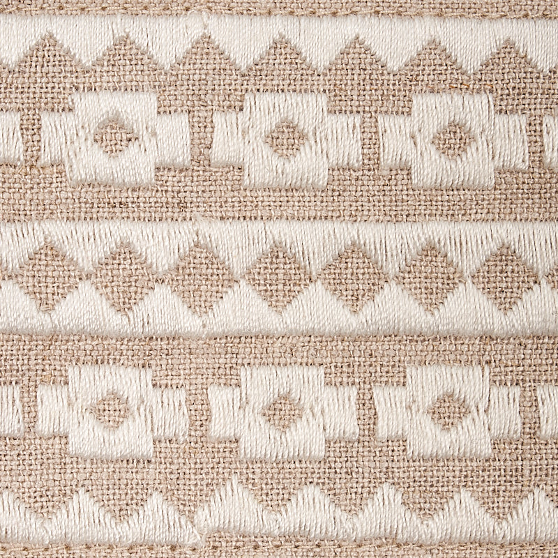 TALITHA-TAPE-IVORY-ON-NATURAL-SCHUMACHER-79920 - Schumacher Recortar