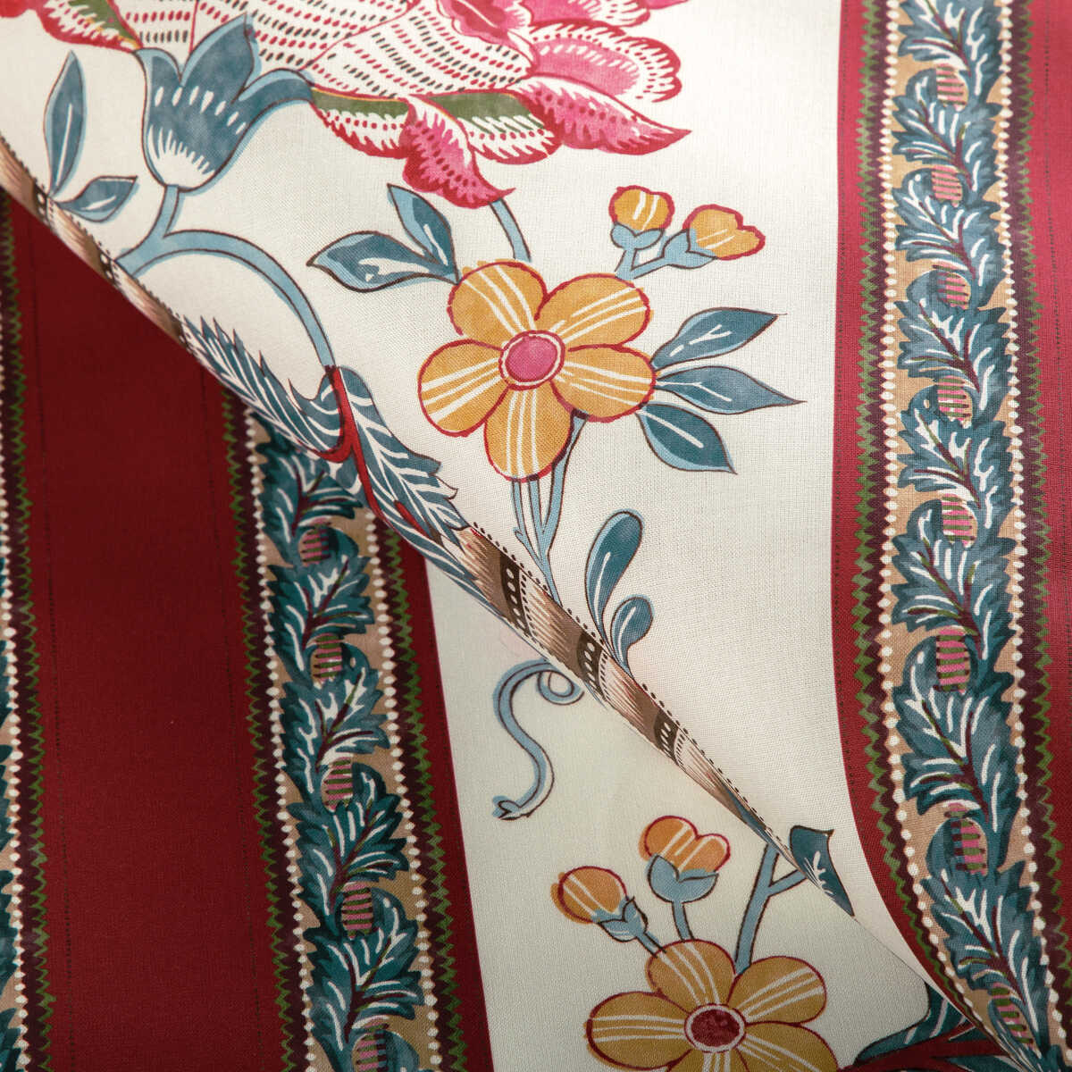 Lauris Print - Red/Blue - BRUNSCHWIG & FILS Fabric