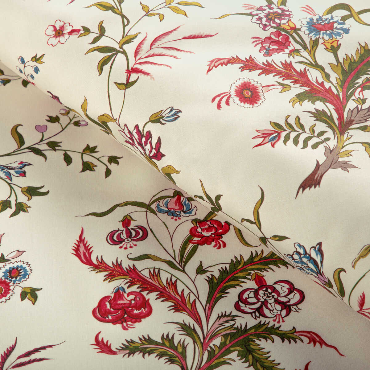 Chancay Print - Beige/Multi - BRUNSCHWIG & FILS Fabric