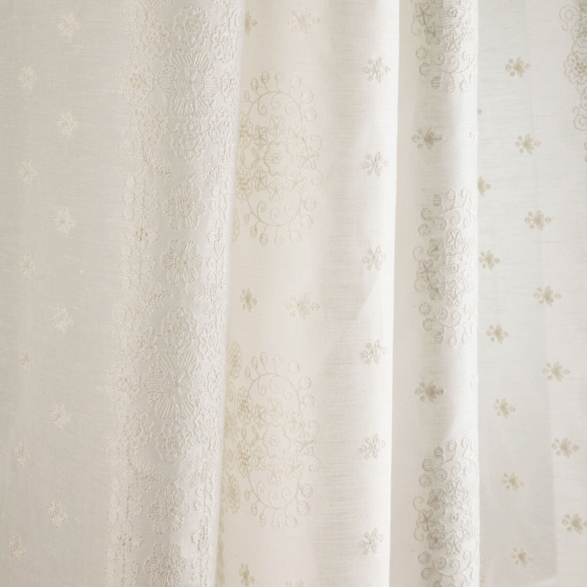 Coulet Sheer - Ivory - Brunschwig & Fils Fabric