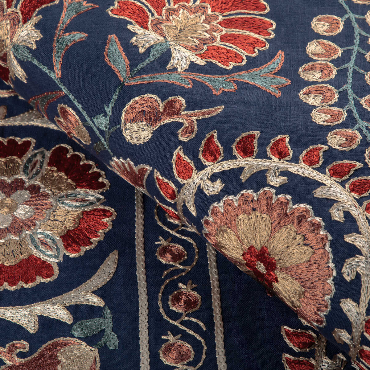 Saanvi Emb - Blue/Red - BRUNSCHWIG & FILS Fabric