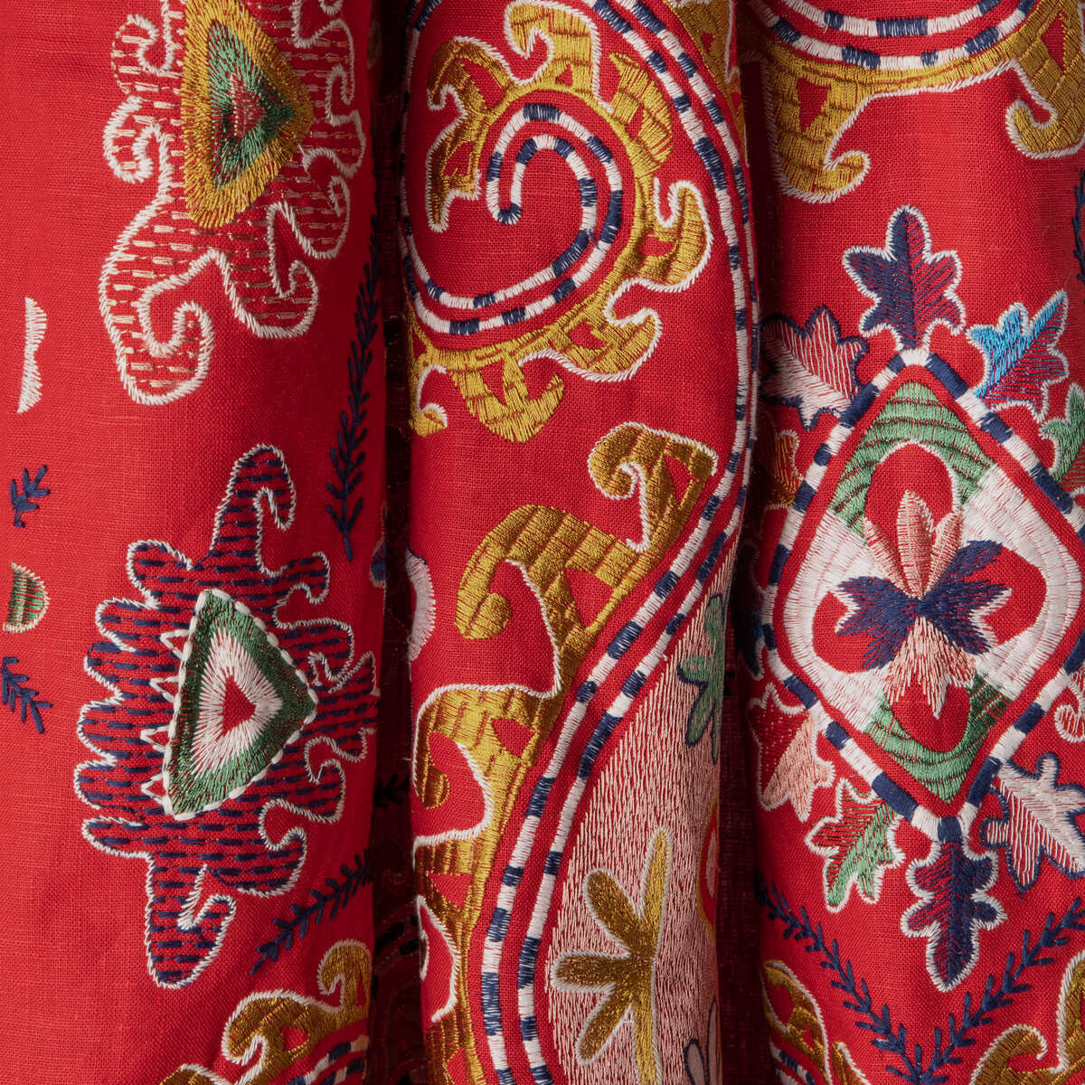 Lavali Emb - Red/Gold - BRUNSCHWIG & FILS Fabric