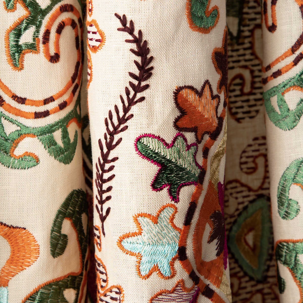 Lavali Emb - Plum/Multi - BRUNSCHWIG & FILS Fabric