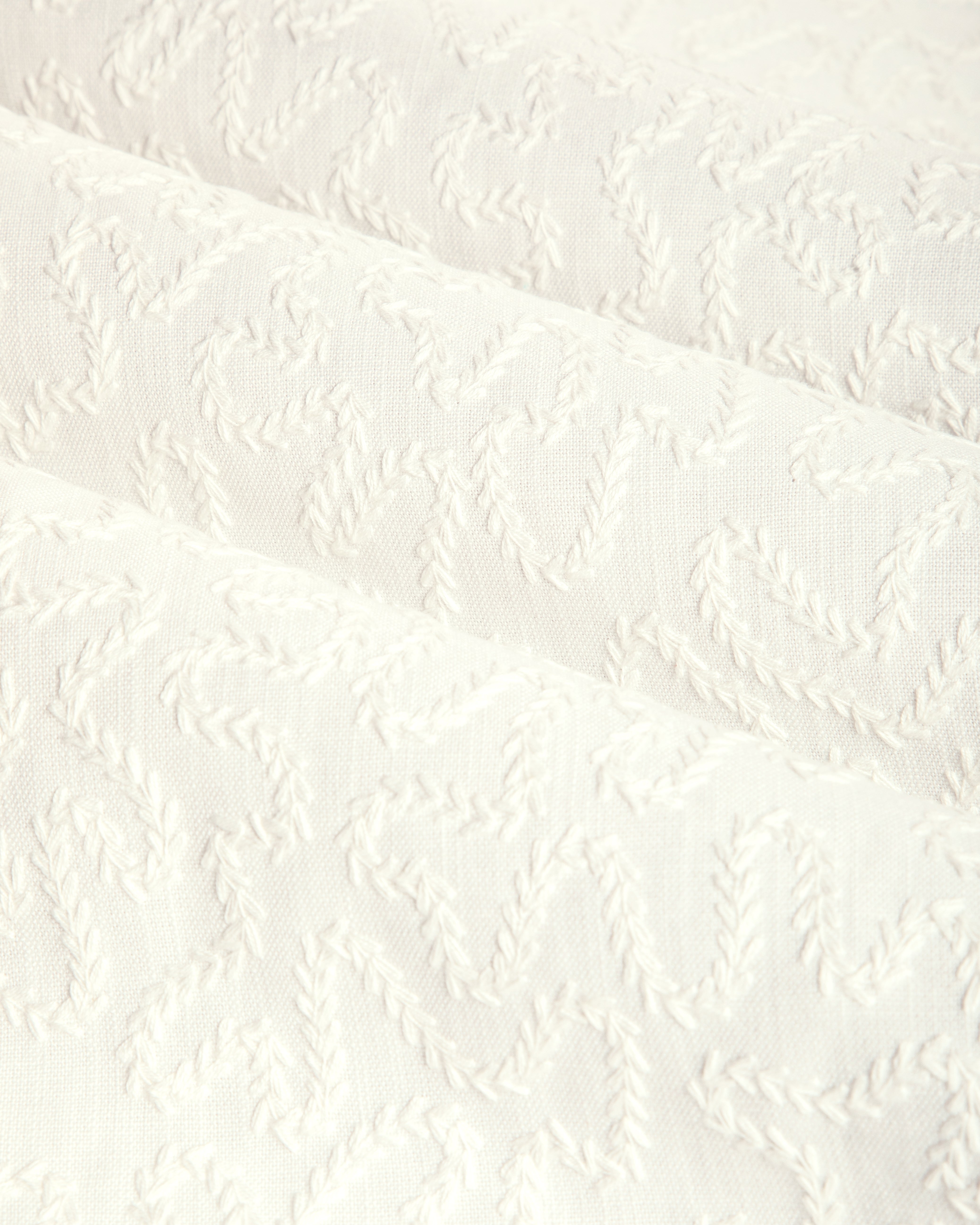 Bramble Emb - Ivory - Brunschwig & Fils Fabric