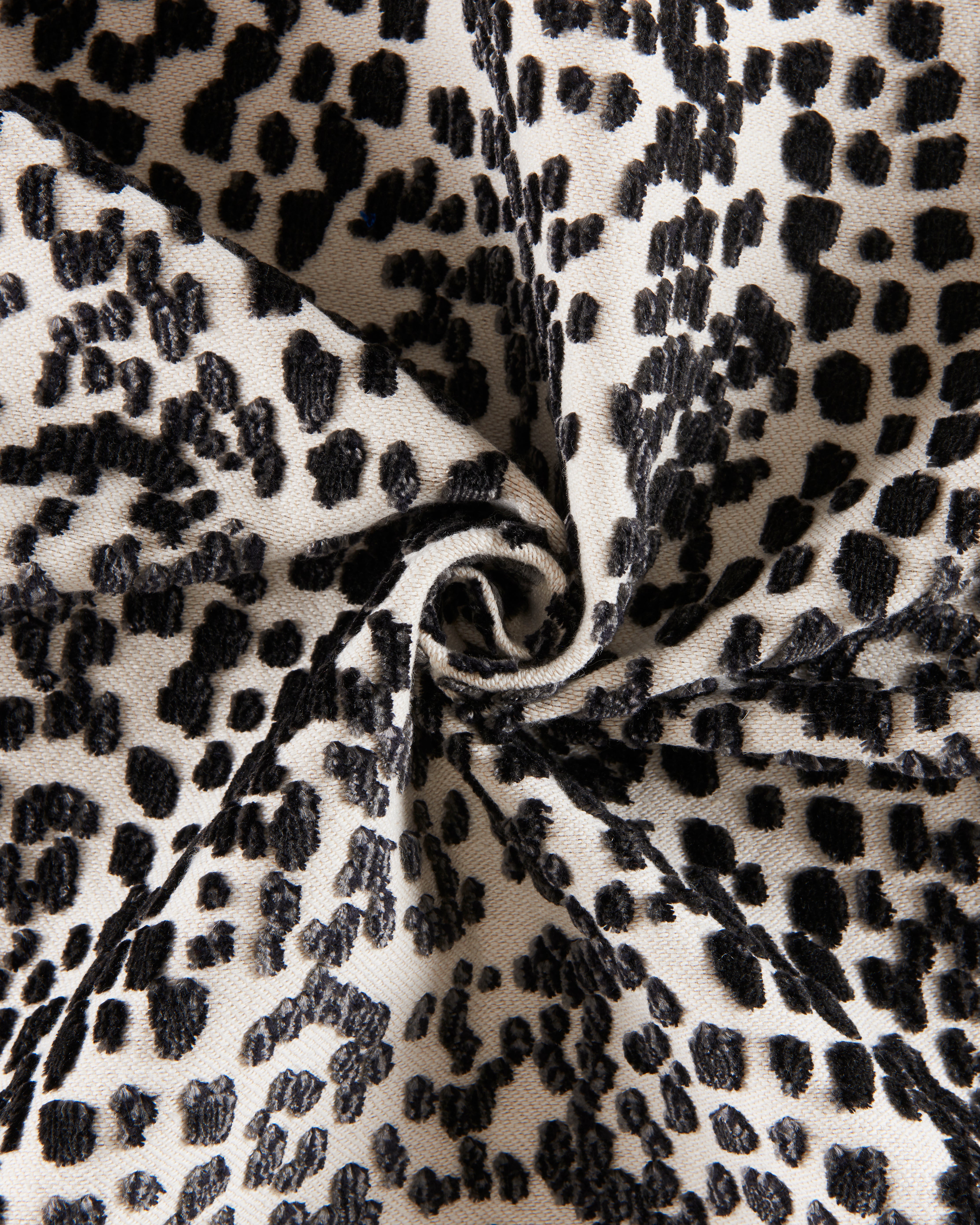 Les Touches Velvet - Noir - Brunschwig & Fils Fabric