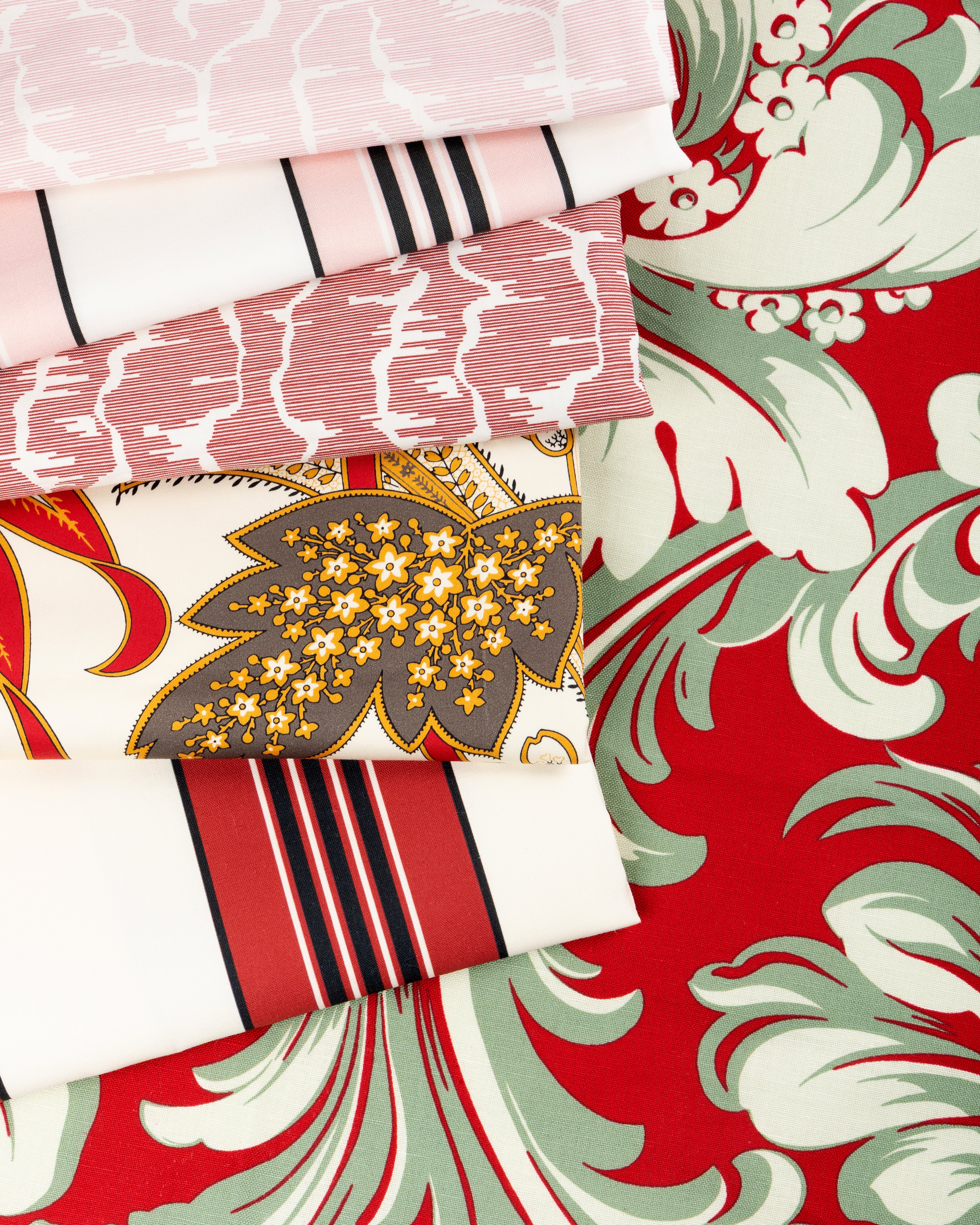 Leves - Rouge - Brunschwig & Fils Fabric