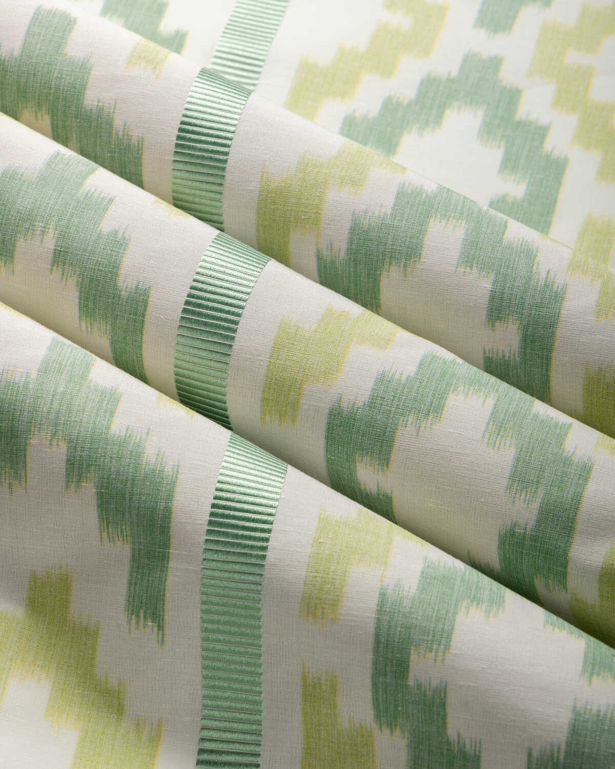 Sarlat Warp Print - Vert - BRUNSCHWIG & FILS Fabric