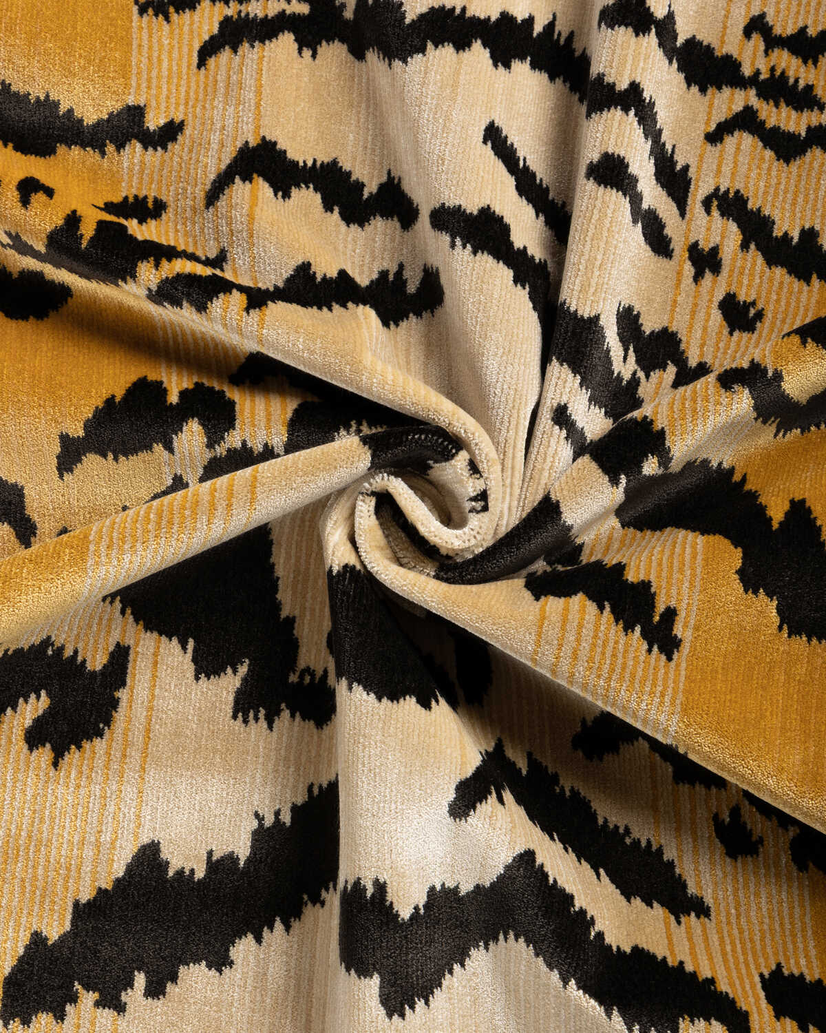 New Tiger Velvet - Natural - BRUNSCHWIG & FILS Tela
