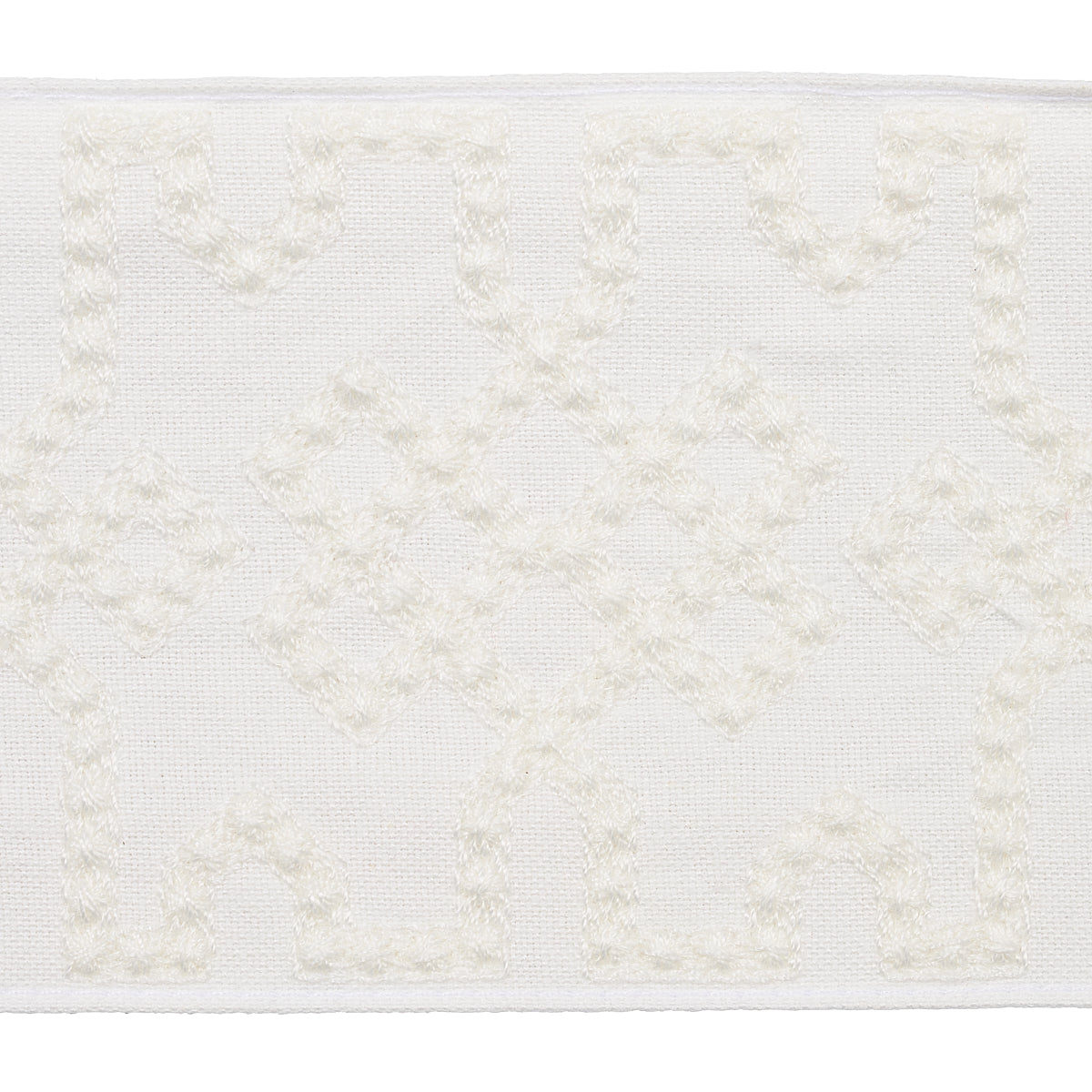 KNOTTED-TRELLIS-TAPE-WHITE-ON-WHITE-SCHUMACHER-80884 - Schumacher Trim