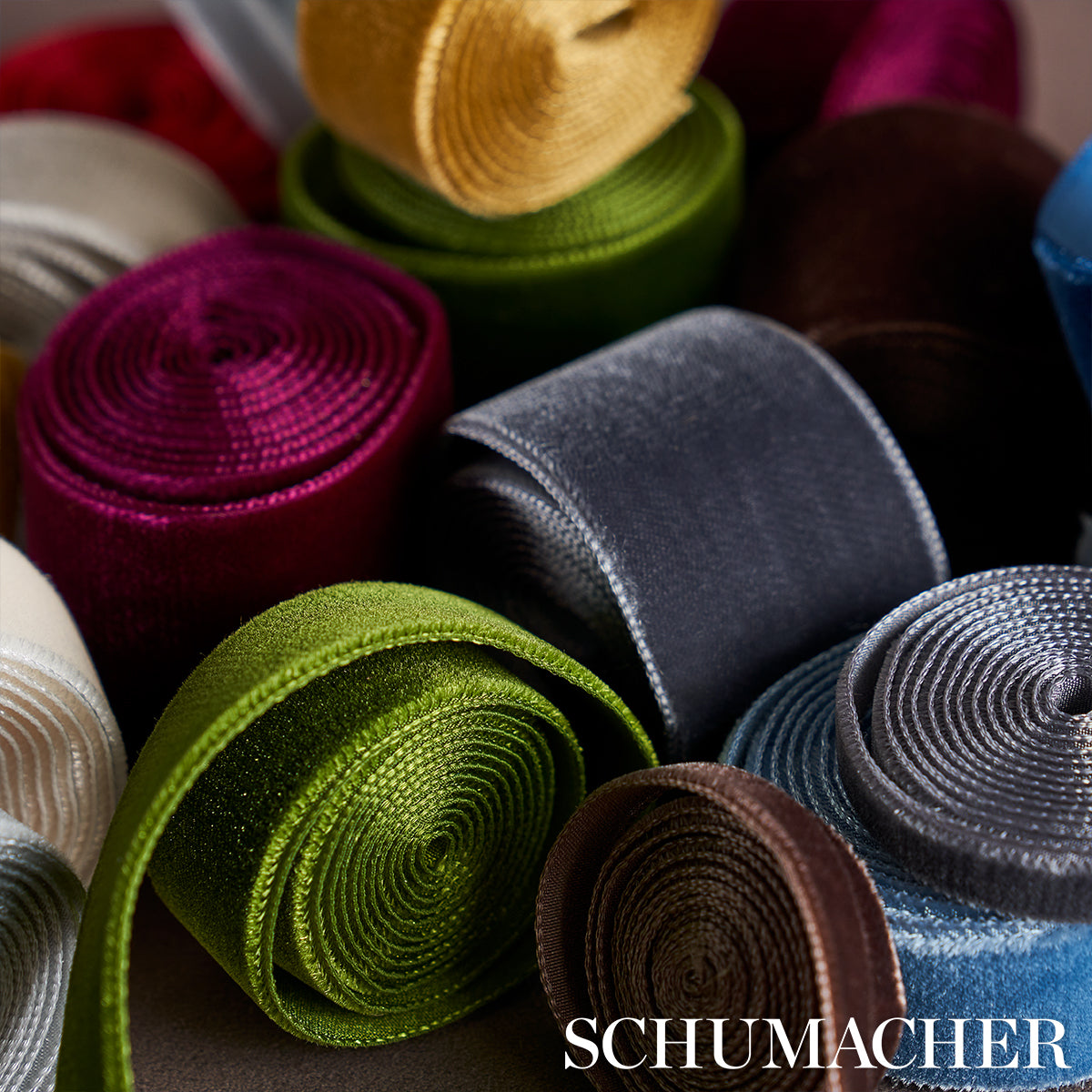 VELVET-TAPE-MEDIUM-MOSS-SCHUMACHER-80945 - Schumacher Recortar