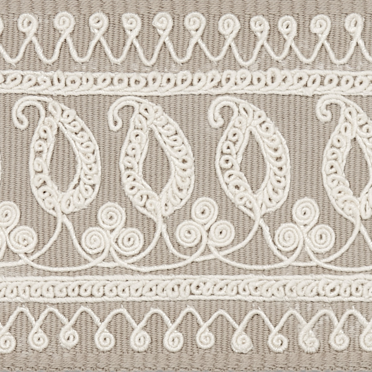 PAISLEY-EMBROIDERED-TAPE-SAND-SCHUMACHER-81231 - Schumacher Trim