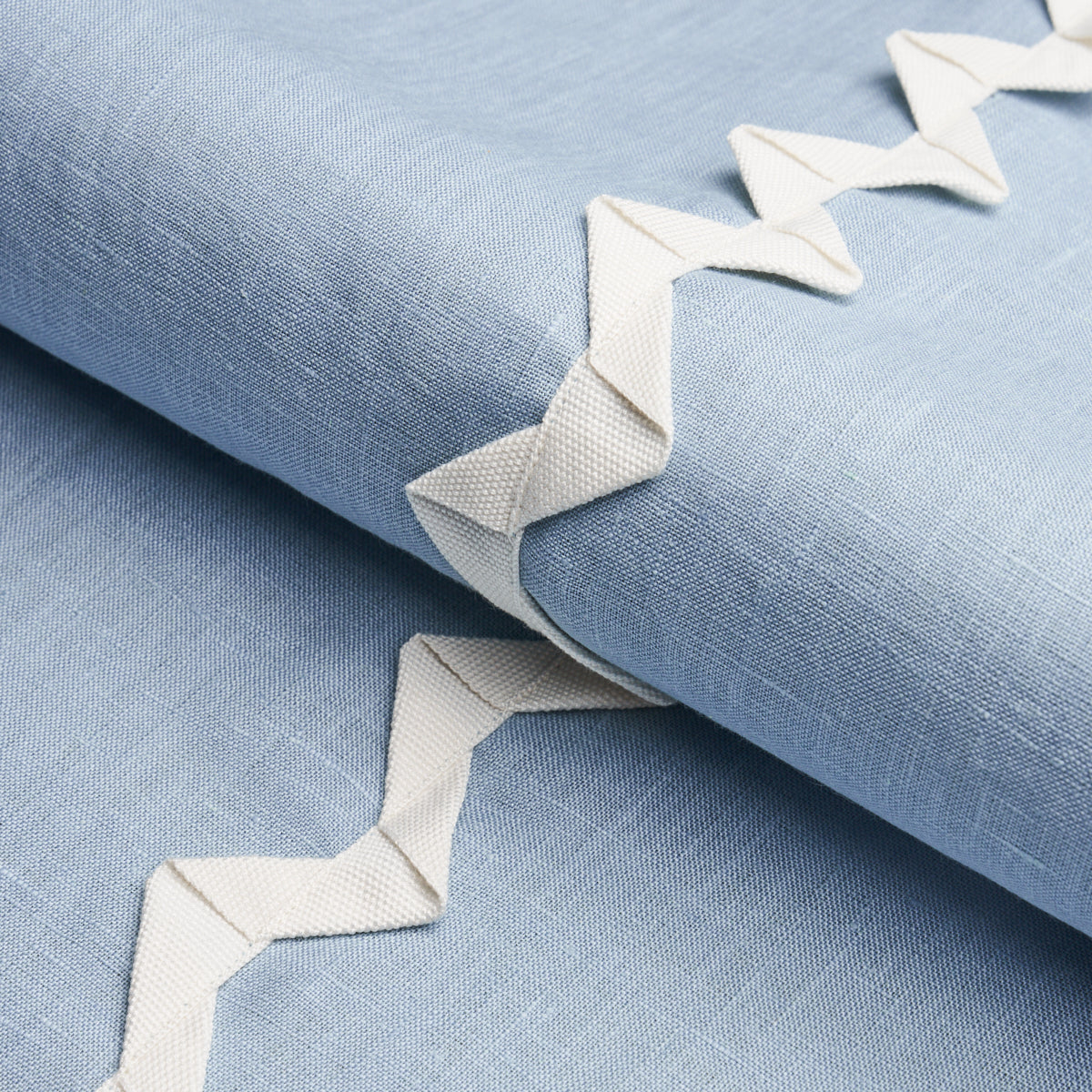 LAZARE-APPLIQU-IVORY-ON-CHAMBRAY-SCHUMACHER-82222