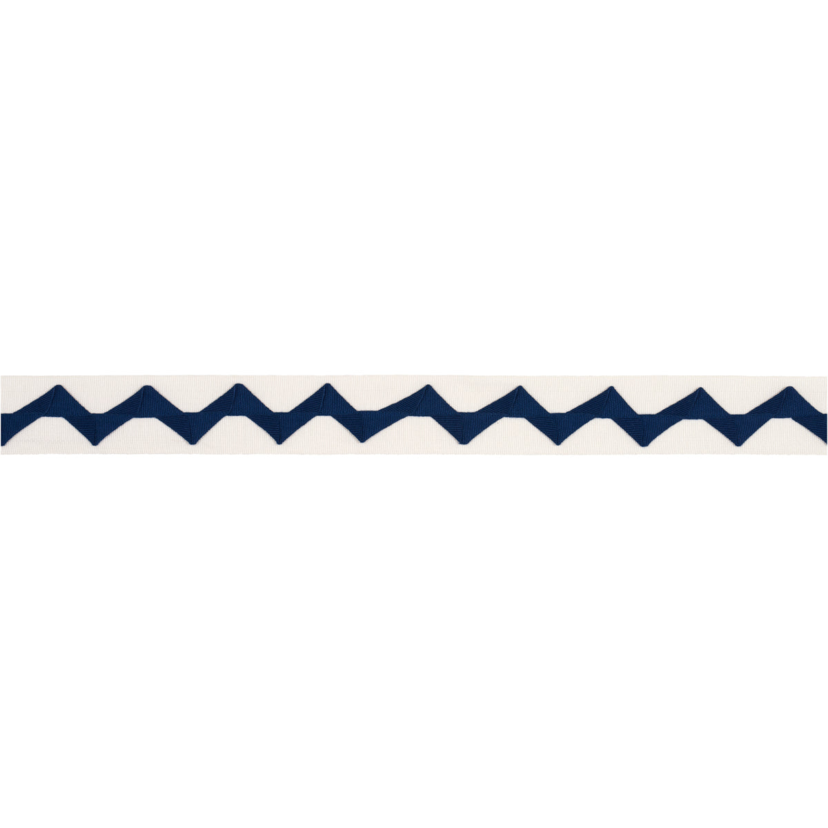 LAZARE-APPLIQU-TAPE-NAVY-ON-IVORY-SCHUMACHER-82241 - Schumacher Trim
