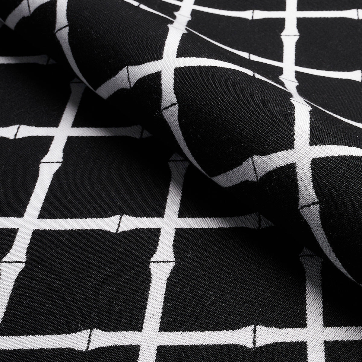 BAMBOO-TRELLIS-INDOOR-OUTDOOR-BLACK-SCHUMACHER-82763 - Schumacher Fabric
