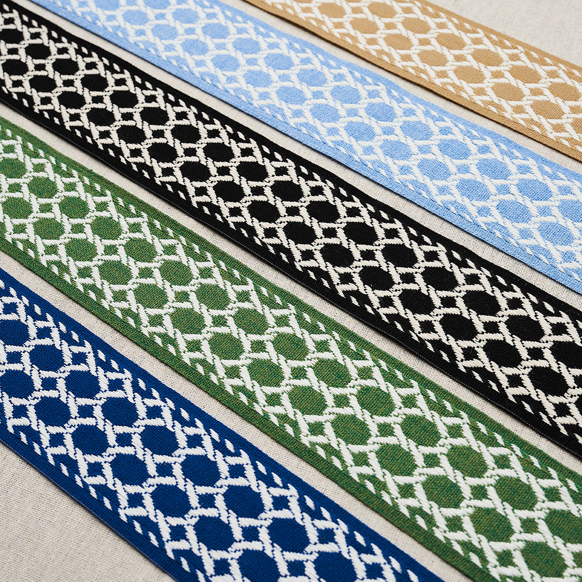 LATTICE-INDOOR-OUTDOOR-TAPE-GREEN-SCHUMACHER-82822 - Schumacher Recortar