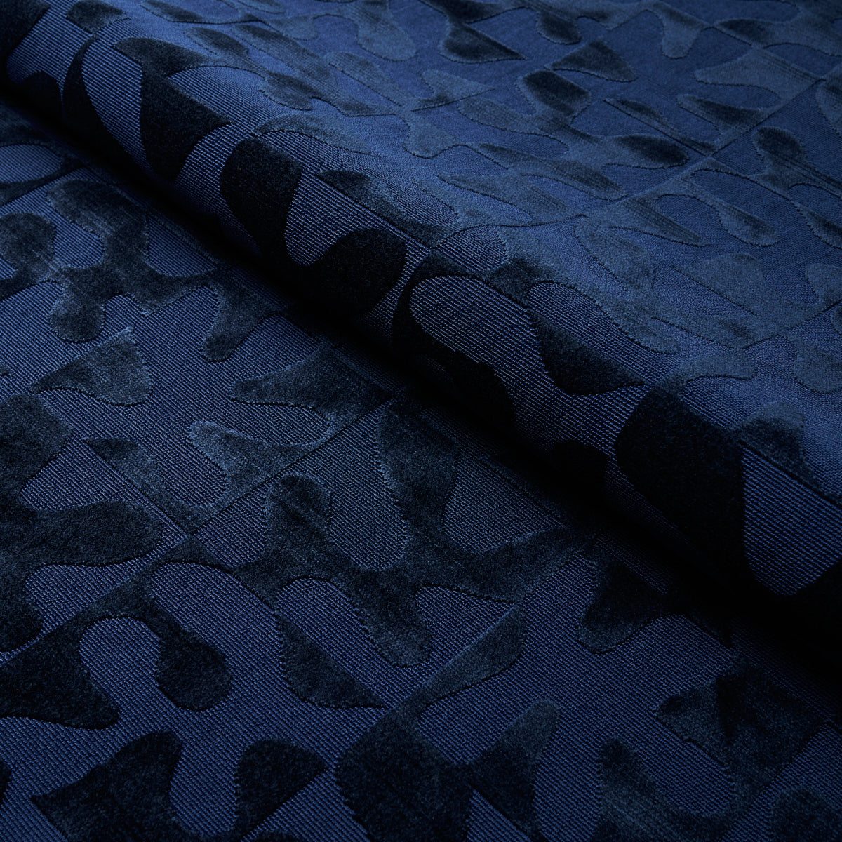 MODERN-DANCE-VELVET-MIDNIGHT-BLUE-SCHUMACHER-82992 - Schumacher Fabric