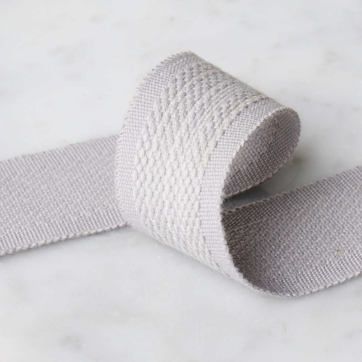 CARDIFF-TAPE-GREY-SCHUMACHER-83384 - Schumacher Recortar
