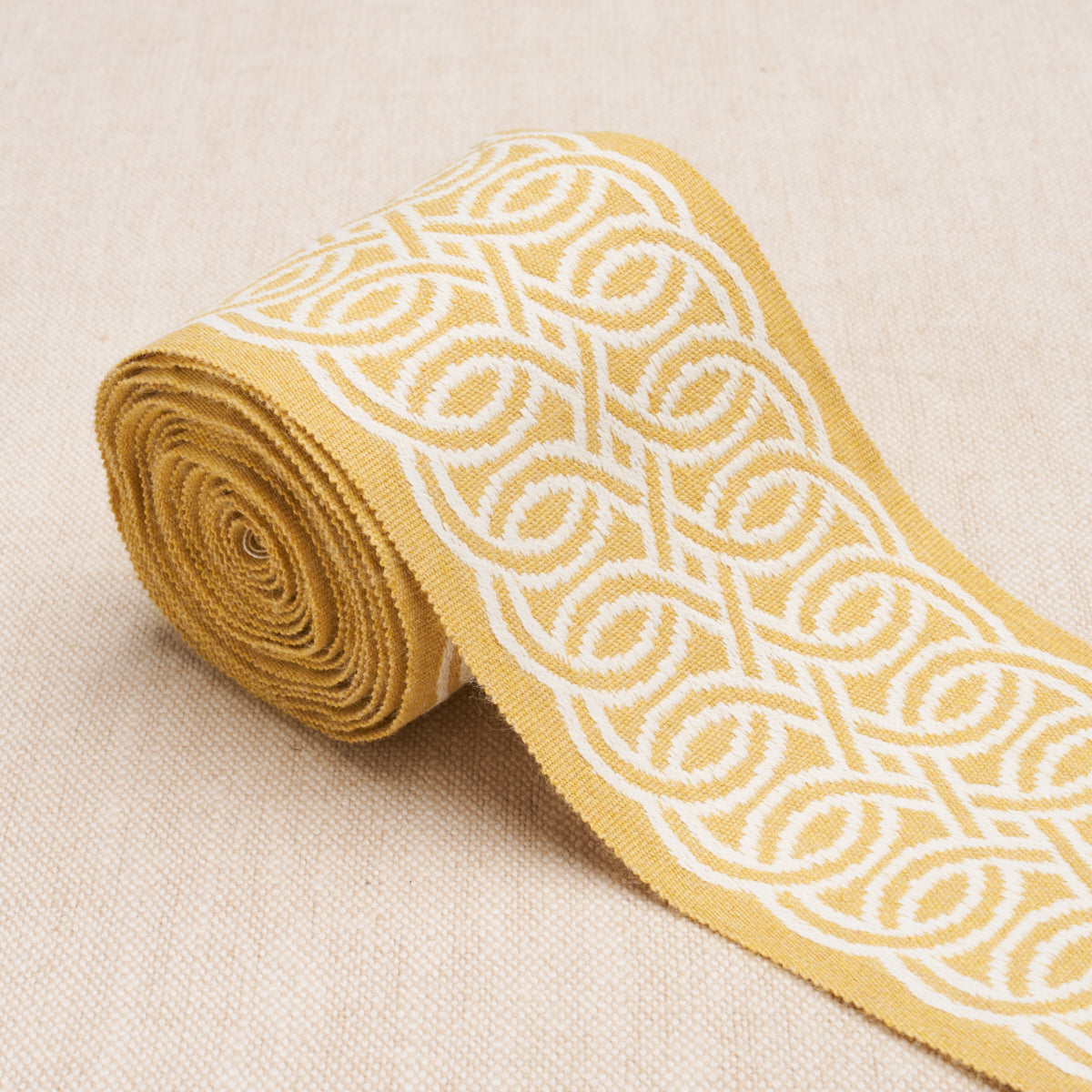 INFINITO-INDOOR-OUTDOOR-TRIM-BUTTERCUP-SCHUMACHER-83542 - Schumacher Recortar